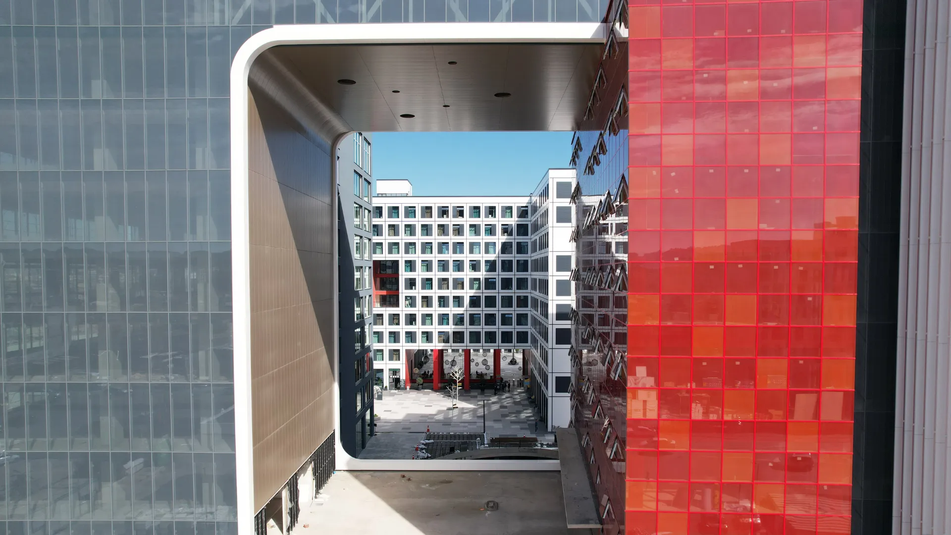 Lapraka Multifunctional Center view 4